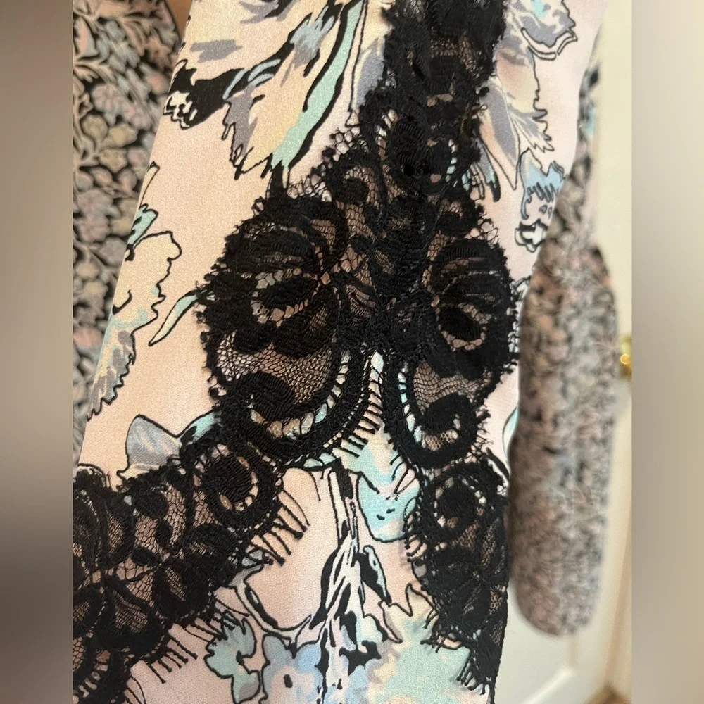 BCBGMaxAzria  Bryanne tunic purple floral  dress in Lilac/Black, size S - Picture 8 of 14